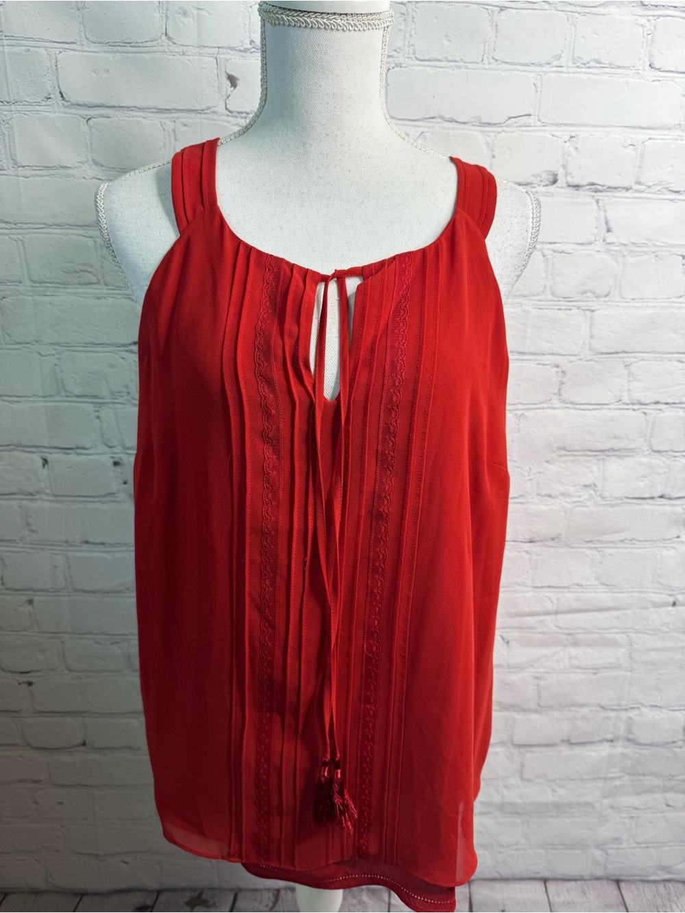 White House Black Market Red Sleeveless Blouse Top Large